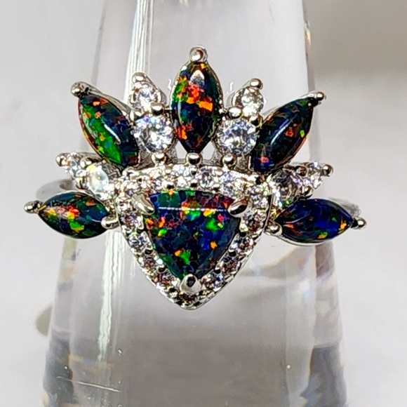 Jewelry - FUNDS 4 LYME 💚 Rainbow Black Fire Opal & Crystals Ring